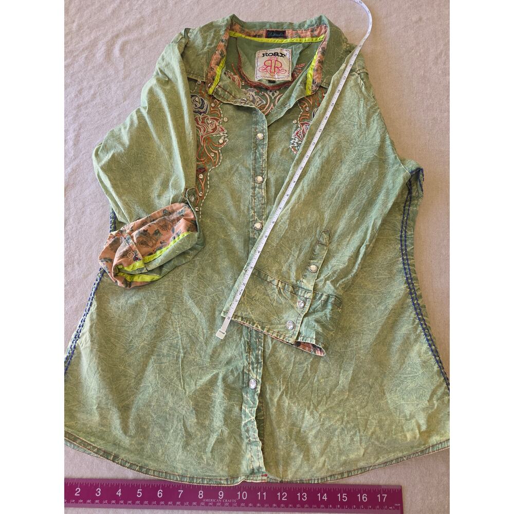 Roar Green Embroidered Rhinestone Western Button Front Shirt